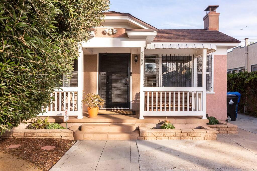 Casa de férias Charming Angeles Craftsman-cottage House